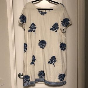 Old Navy Linen-Blend Embroidered Dress